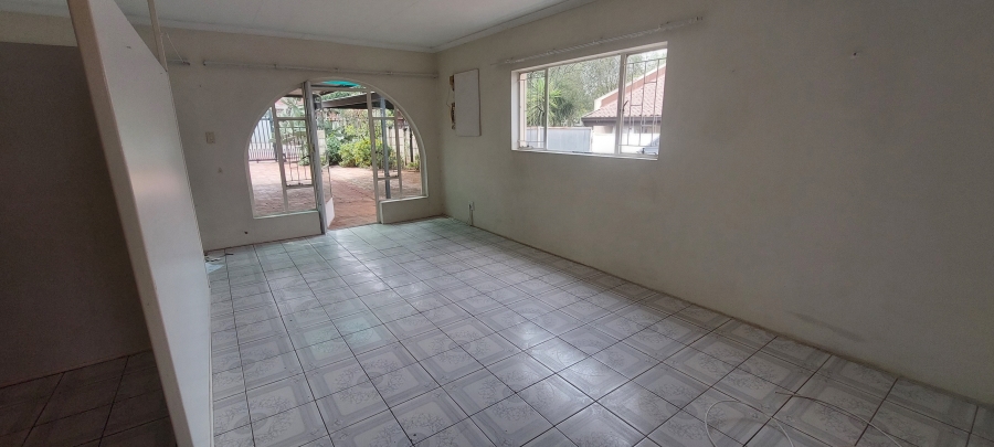 3 Bedroom Property for Sale in Pentagon Park Free State